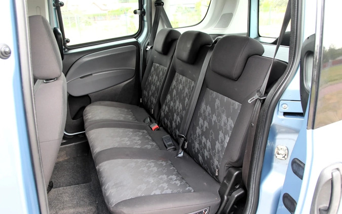 Opel Combo cena 26900 przebieg: 177798, rok produkcji 2012 z Płock małe 596